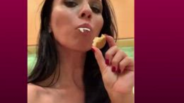 Stepmom and dad are gonna divorce - Vicky Brown