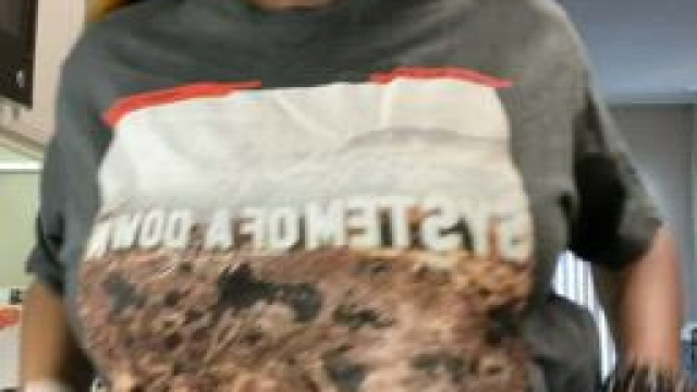 I love fingering myself to all the comments you buddies leave