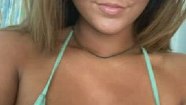 OliviaEdenOfficial slow-mo jiggles in a bikini