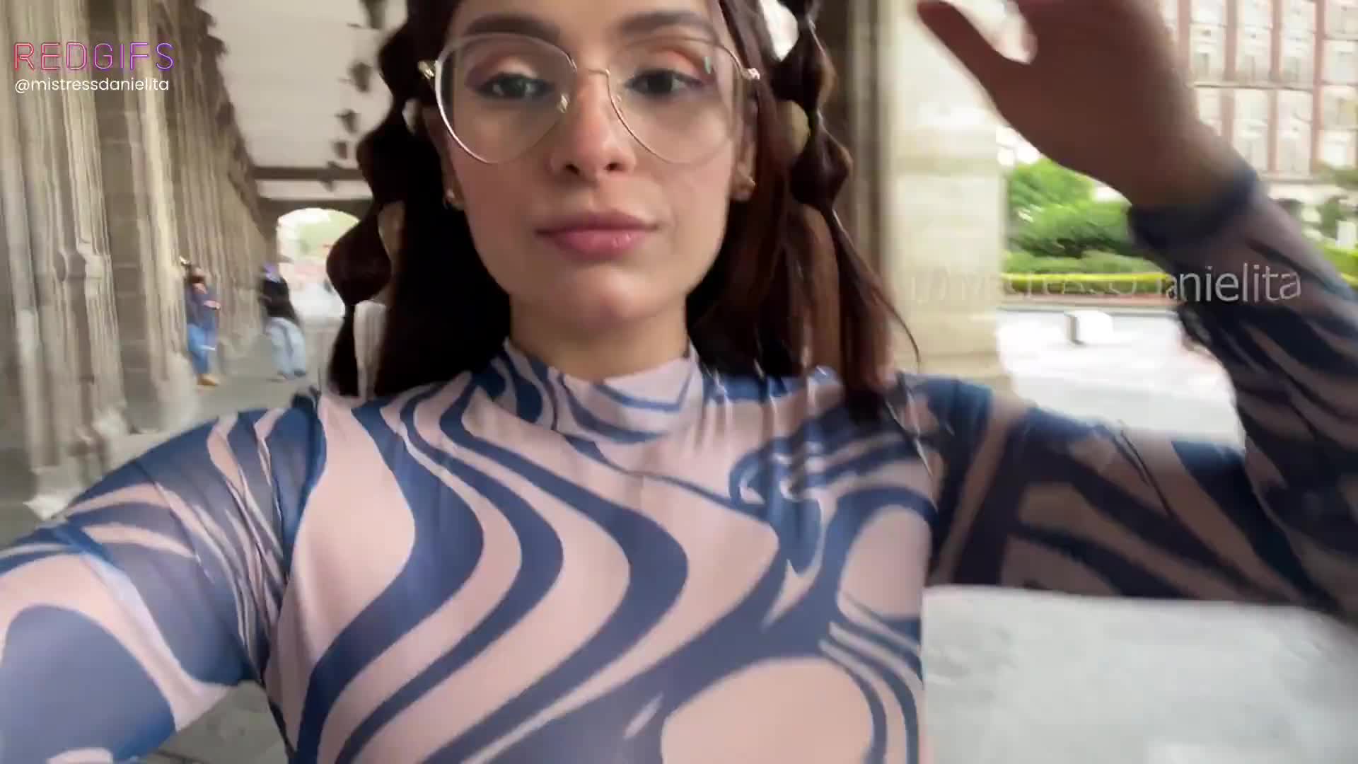 Live Cam