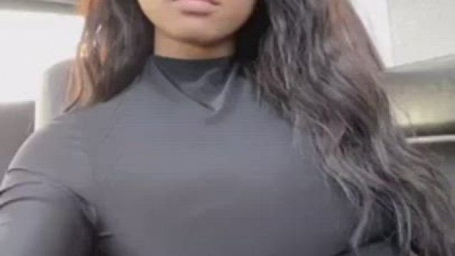 Revealing in the car [Link 7 videos in comments]