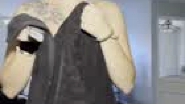 say hi if you’d fuck my petite body