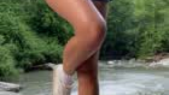 How can my gap look bigger from behind!