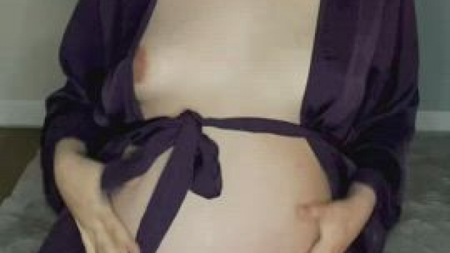 I feel so big and stretched already and still have 8 more weeks to go