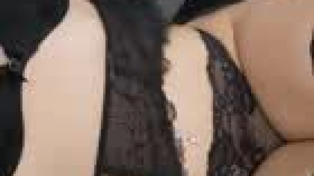 Raise your dick if u would fuck me! (OC)