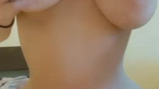 5’1 with huge natural natural titties