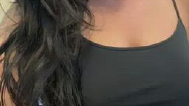 Mondays are better with a 50 year old MILFY set of tits & ass…