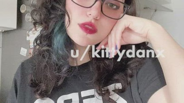 Kitty Danx titty drop!