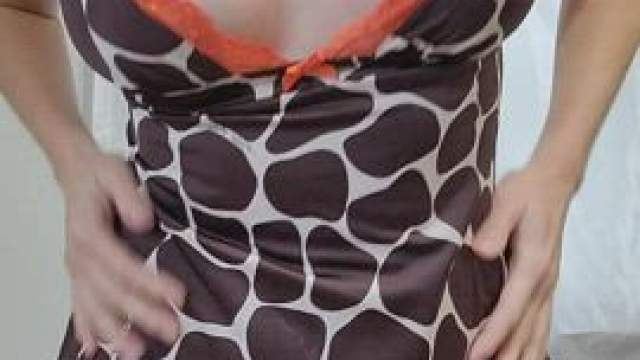 Clothes never show the real size ...