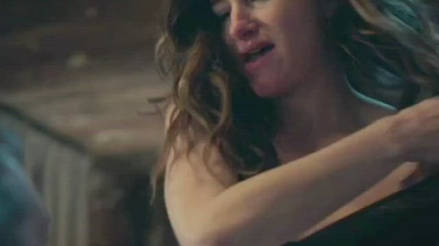 Kathryn Hahn [Agnes from Wandavision] - Riding the plot in 'Mrs Fletcher'