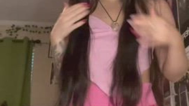 small little titties and a big juicy ass;)