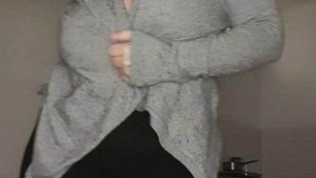 I don't care you have a girlfriend I'll still send you nudes!