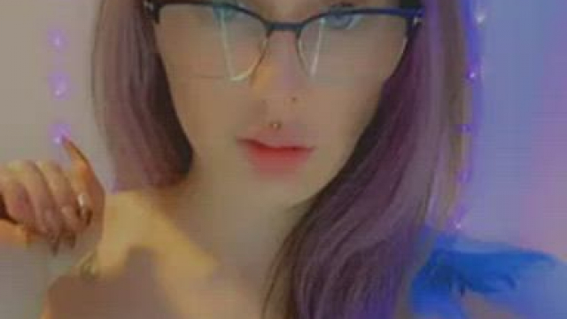 If any Redditers like my pussy I’ll celebrate by masturbating.