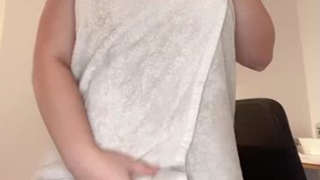 Would you ever a curvy Korean law school girl?