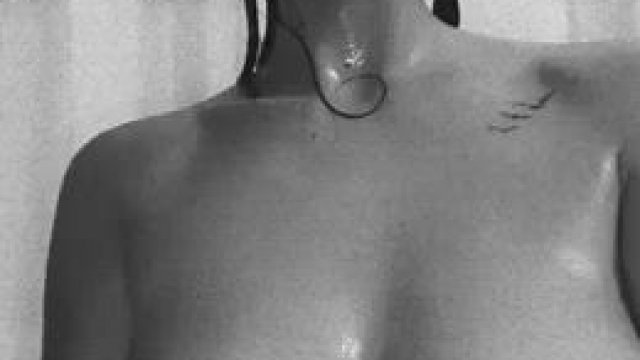 Brenda Mauvage having some special shower time