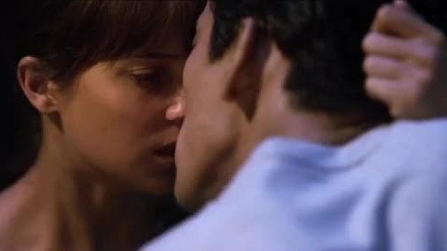 Alicia Vikander - Earthquake Bird