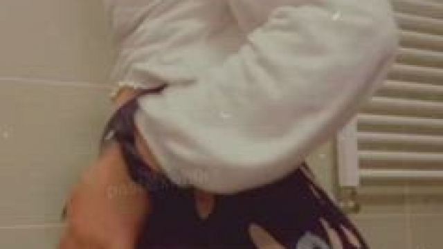 Jiggling with and without leggings ?