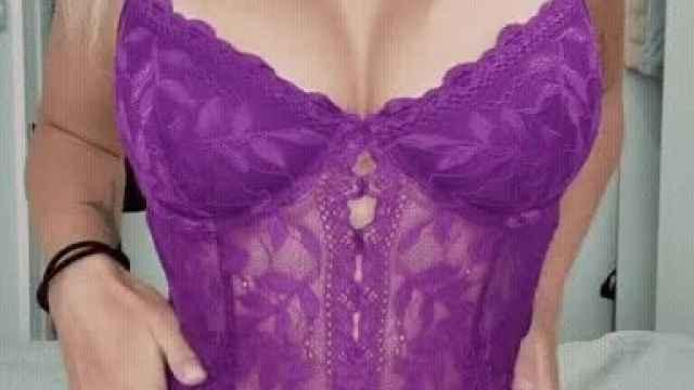 i love this lingerie but i prefer it off ????