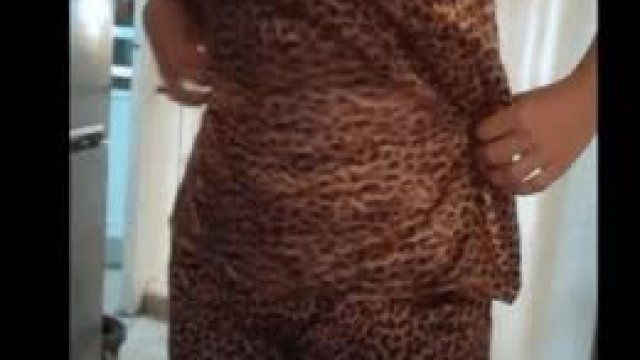 Big Tits Hotwife bouncing...