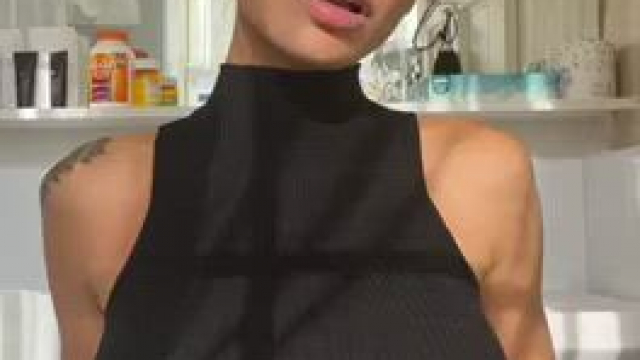 Someone said I kinda look like Kendall J in this.