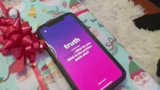 Too many duo content posted nowadays, have a real swinger content for a change !