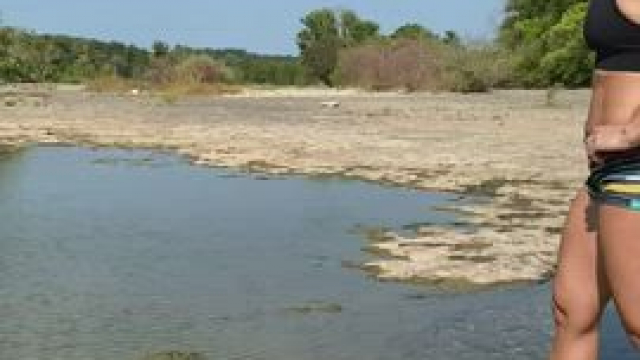 Gotta love those thicc thighs