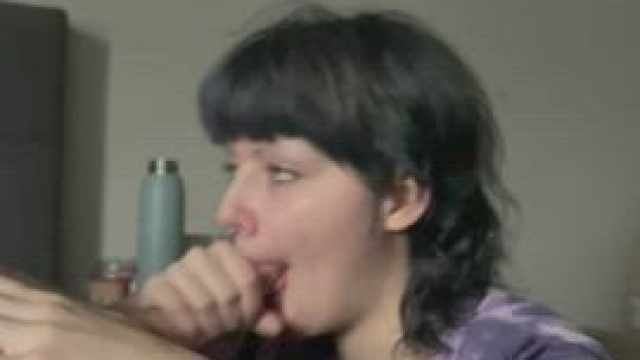 When you can’t swallow it all, it just falls out and makes a mess <3