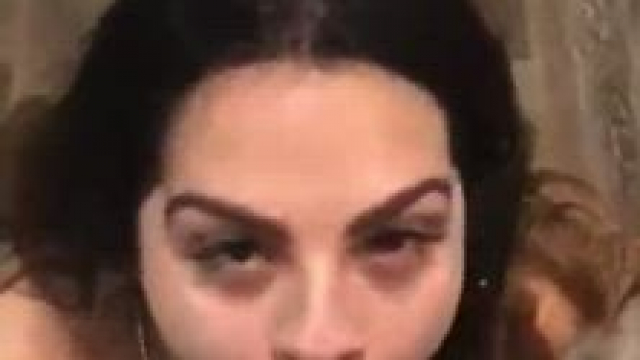 Incredibly hot Latina young girl blowjob!