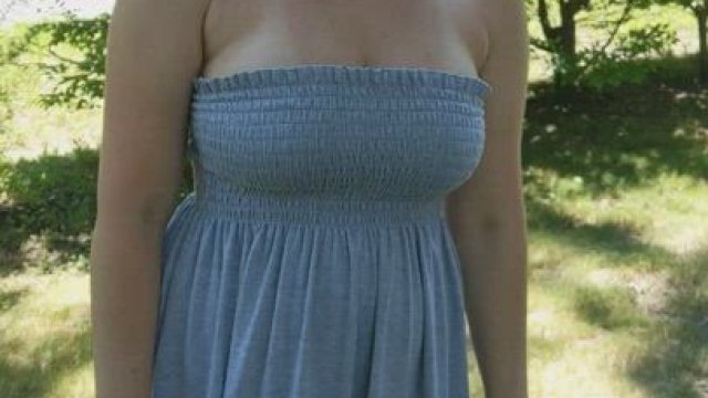 Do you like a 38yo mom that loves to show off her boobs?