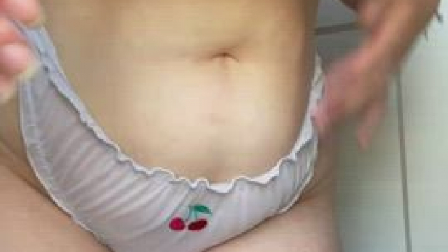 Nobody expects a 4'11 tall redhead to whip out