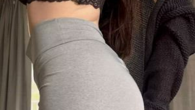 Is this why guys like yoga pants?