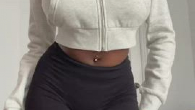 Slim girls can be STACKED too ;)