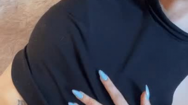 I’m super tiny.. I wonder if you’ll fit inside me