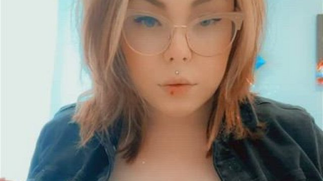 boss is off sick.. who am i gonna tease with my nice big tits now? [f]