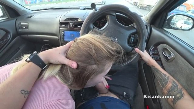 Crazy PUBLIC Fellatio while driving
