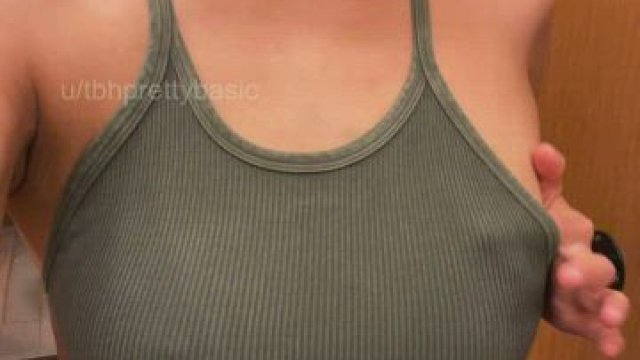 Looking for some help in the changing room [gif]