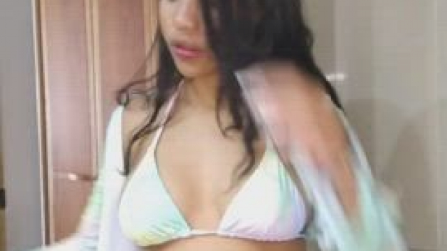 Forget about your dream girls ,I'm here to hear you better and eat you better