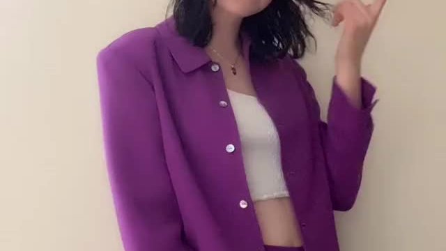 From clothed to nakey. Here’s my titty reveal 