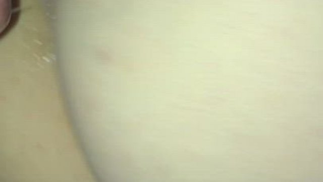 Wife getting a large deep creampie