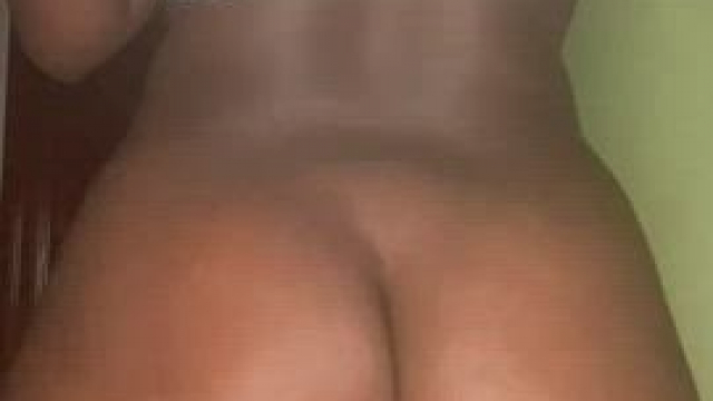 Imagine this jiggle on your cock