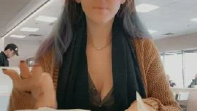 Really wanted the worker to give me an 8inch but he didn’t take the hint [gif]