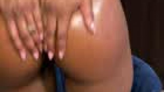 Do you like my plug and oiled ass?