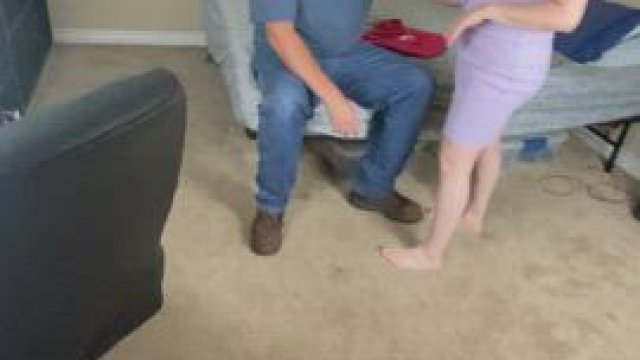 I seduced the doordash guy Hubby didn't think I was going to do it