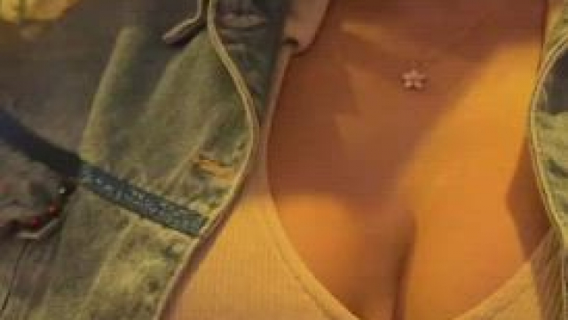 Let's sing and the sex