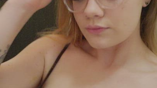 A redhead with heavies sent you a quick video.