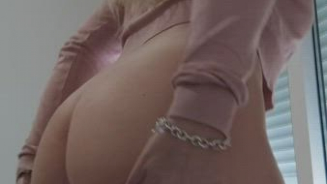 Those tanlines still holding on, feel free to inspect them further