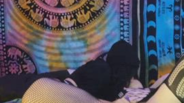 I'm really in the mood for mutual masturbation