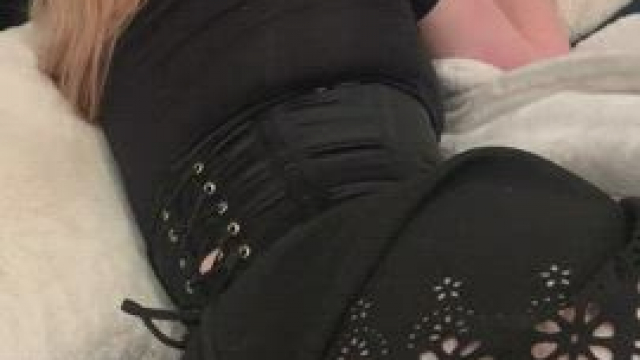 Browsing Reddit while he trains my ass