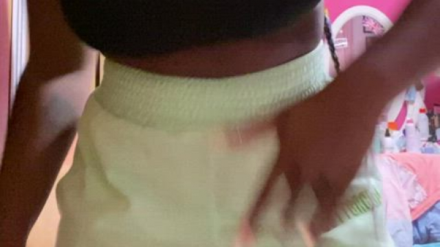 [F19] Are you into girls with my body type?