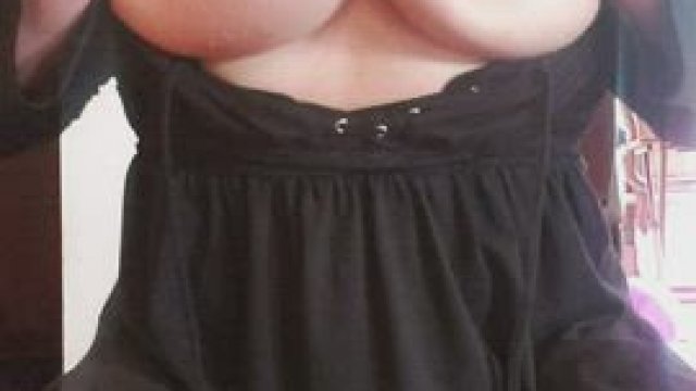 Massive tits and thick thighs, wanna touch?